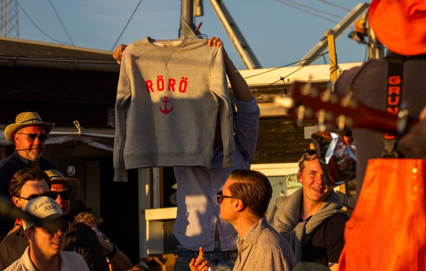 Rörö collegetröja